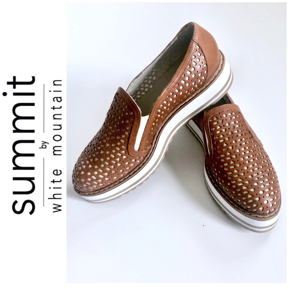 Summit by white mountain Italian lather Twin gore